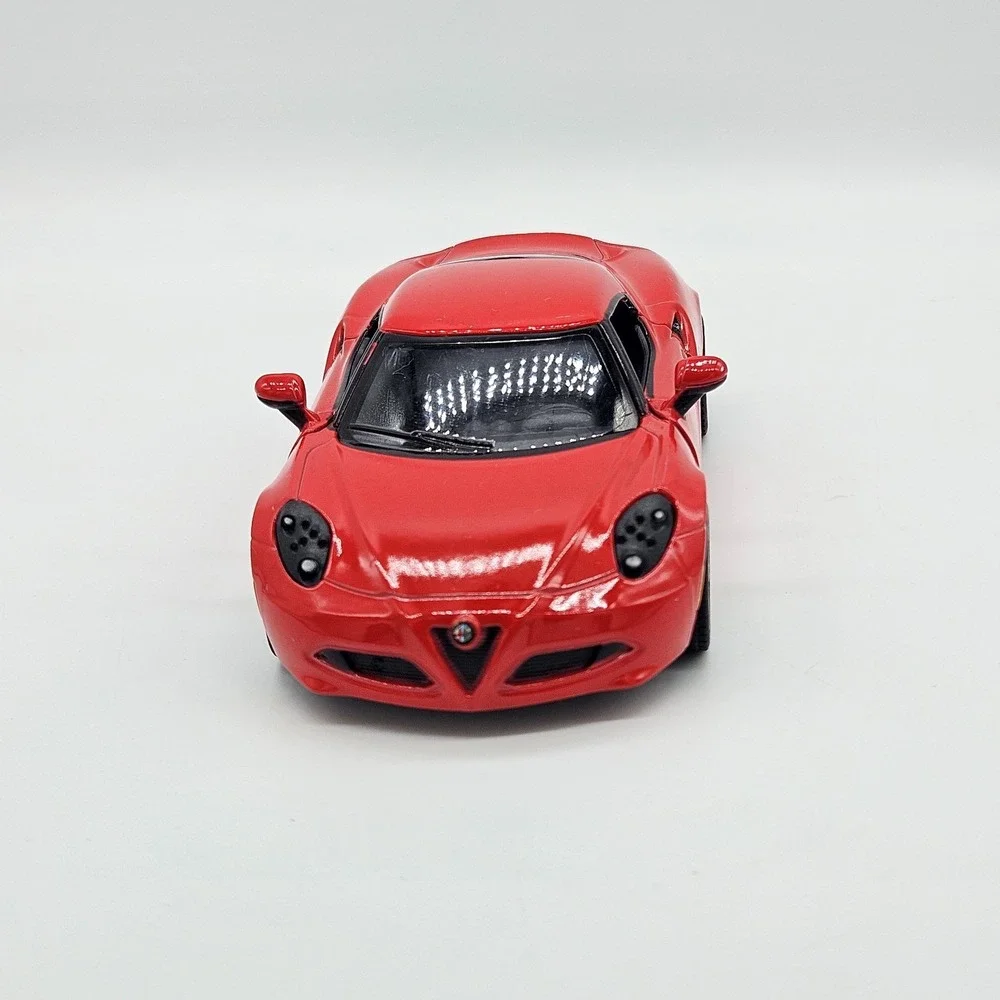 Kinsmart Alfa Romeo 4C 1/32 Scale Red Diecast Model Toy Car Open Doors Pull Back